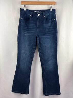 Women’s DG2 Size 6P Medium Wash Blue Straight Leg Jeans